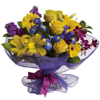 Lovely Bouquet of Fresh Color Seasonal Flowers