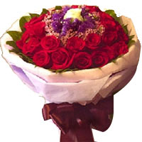 Majestic Combination of 10 Red Roses with Foliage