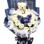 Luxurious Bouquet of Blossoming Mixed Roses
