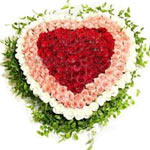 Sweetest Endless Romance Heart Shape Flower Bouquet