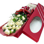 Touching Bouquet of 12 White Roses in a Box