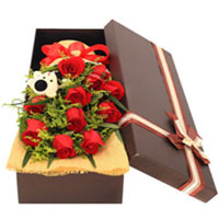 Fashionable Roses Hand-tied with Cute Bear in a Box<br/><br/>