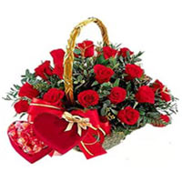 Rich Scarlet Wishes Flower Bouquet