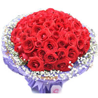 Tender Roses of Love Bouquet<br/><br/>