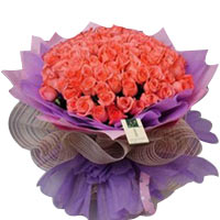 Romantic Gesture with 99 Pink Roses<br/>