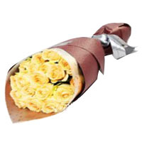 Attention-Getting Yellow Rose Bouquet