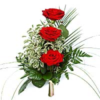 The original bond 3 red roses with greenery complemented fully express your feel...