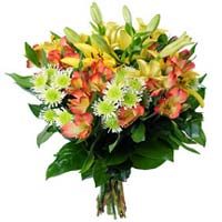 The magic of exciting combination of 3 lilies, 5 Santin, 7 alstromeria wonderful...