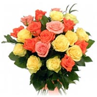Bouquet of 20 yellow and pink Roses....