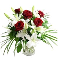 Bouquet of white Lilies and roses....
