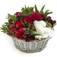 Let the flowers say what your heart really feels!<br>Arrangement conisists of bu...