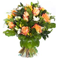 Artful Bouquet of Orange Roses