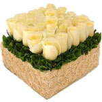 This square is with 25 beautiful roses decorated with fine filler. The vase coul...