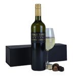 All Wine gifts are presented in stylish Glossy gif...