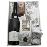 Glamorous Gift Hamper with Lots of Surprise