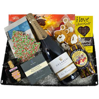 Entertaining Festival Greetings Gift Basket<br>