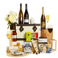 Exceptional Family Size Gourmet n Wine Treat Gift Hamper<br>