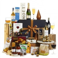 Appealing Love You More Wine n Delicacies Hamper<br>