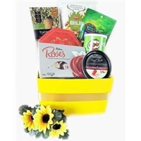 Wonderful Festive Delight Sweet n Savory Hamper<br>