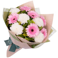 Cheerful Romantic Gesture Floral Bouquet<br>