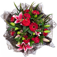 Impressive Bouquet of Mixed Flowers with Single Ruby Rose