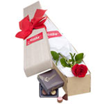 Attractive Valentine Love Symbol Gift Box