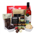 Extra ordinary gift hamper