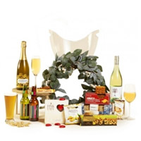 Velvety Timeless Treat Hamper of Wine n Gourmet Goodies<br>