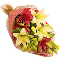 Mesmerizing Top Quality Bouquet of Lily Flowers