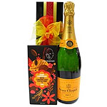 Dapple your dear ones with your love by sending th......  to Melbourne