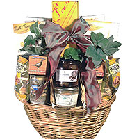 Dynamic Splendid Sweet N Savory Gift Basket