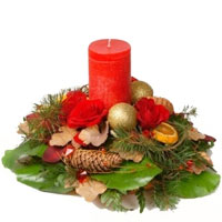 A traditional New Year arrangement with candle...