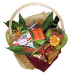 Incredibly Smart Christmas Happiness Gift Basket