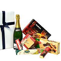 Champagne with Sweets Gift Hamper