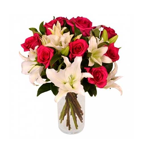 A fabulous gift for all occasions, this Sunburst Lemonade Flower Bouquet include...