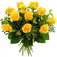 Bunch of 11 yellow roses reveal reverence & secrecy. A lovely way to brighten so...