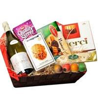 Attractive Festive Favorites Gift Basket of Wine N Candy