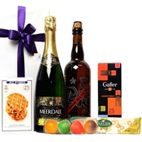 Breathtaking Seasons Treat Wine Gift Hamper