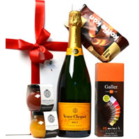 Creative Instant Celebration Wine Gift Hamper