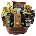 Glorious Christmas Gift Basket for Holiday Breakfast