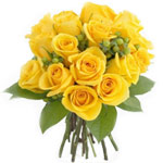 Blushing Bunch of 18 Yellow Roses