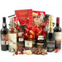 Enchanting Royal Holiday Gift Hamper