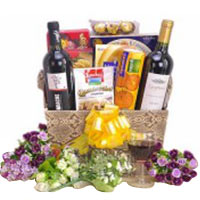 Blooming Connoisseurs Wine Collection Gift Basket