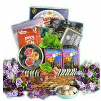 This splendid gift of Angelic Chocolate N Tea Time......  to Jiujiang