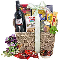 Present this Expressive Deluxe Selection Gift Bask......  to Jurong