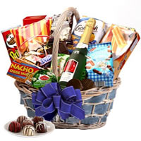 Effervescent Sparking Wine and Snack Attack Gift Hamper