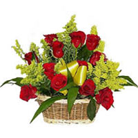  Basket of 11 red roses that declaration of love to someone you like. ...