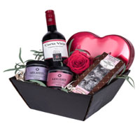 Captivating Wine N Gourmet Collection Gift Box