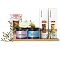 Classy Unique Treasure Gift Hamper of Assortments<br>