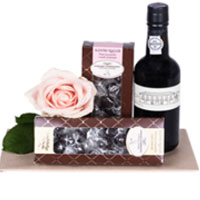 Charming Wine n Chocolate Splendor Gift Pack